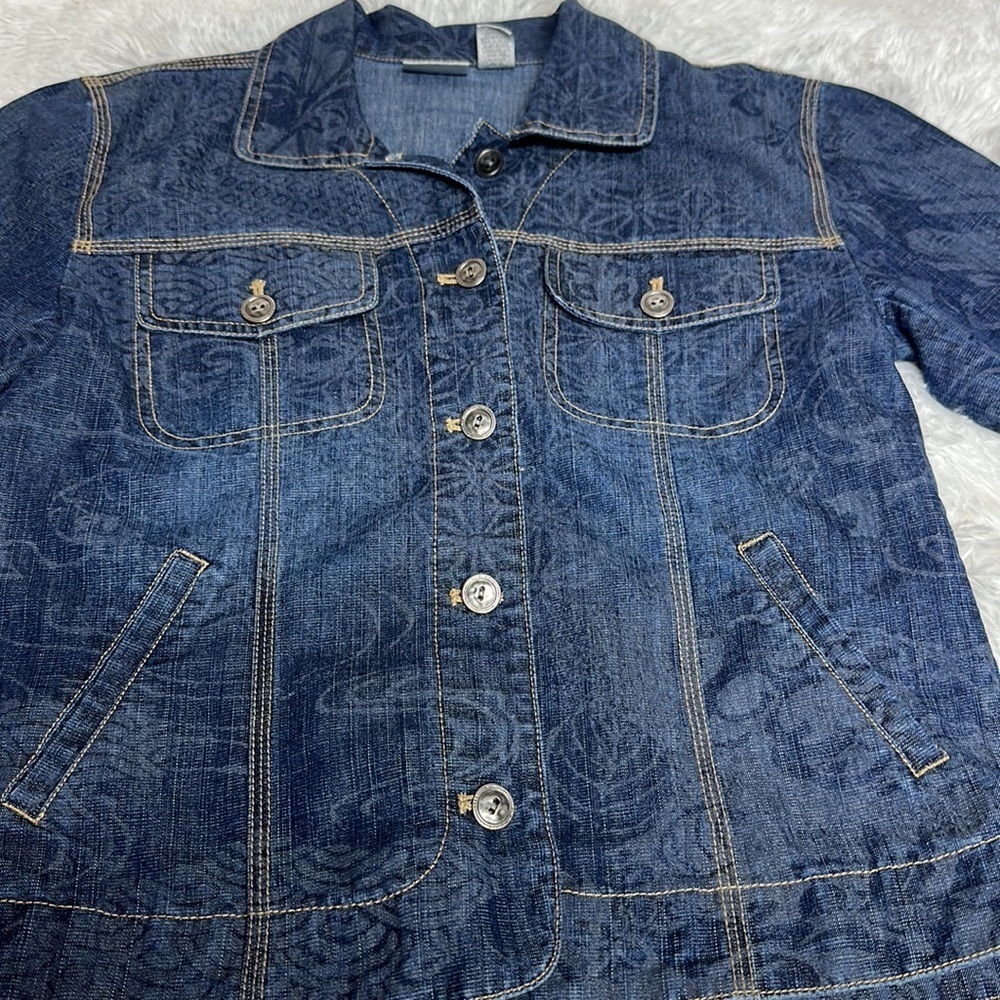Chico’s Jean Jacket Women’s Size 0 Has Floral Design - Picture 5 of 10